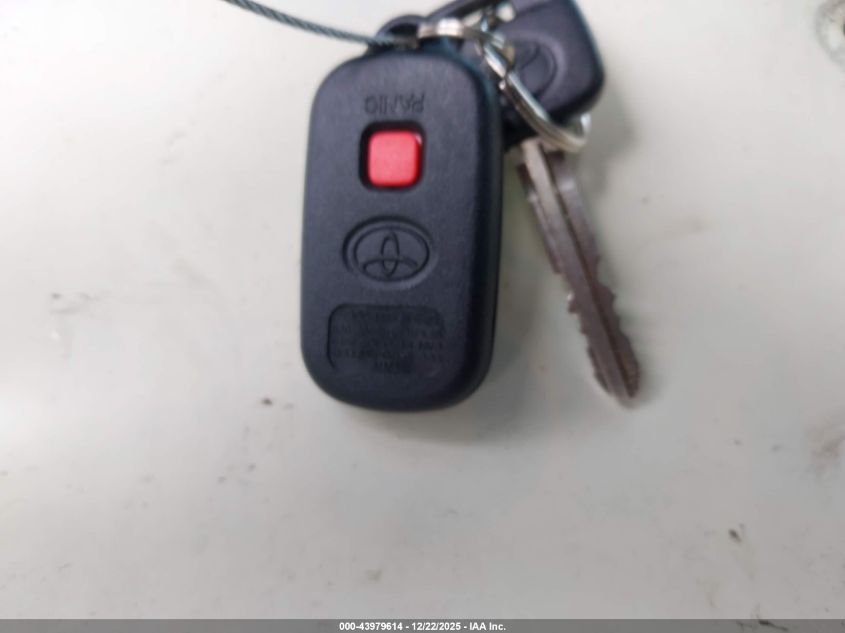 2005 Toyota Camry Le VIN: 4T1BE30K95U044782 Lot: 43979614