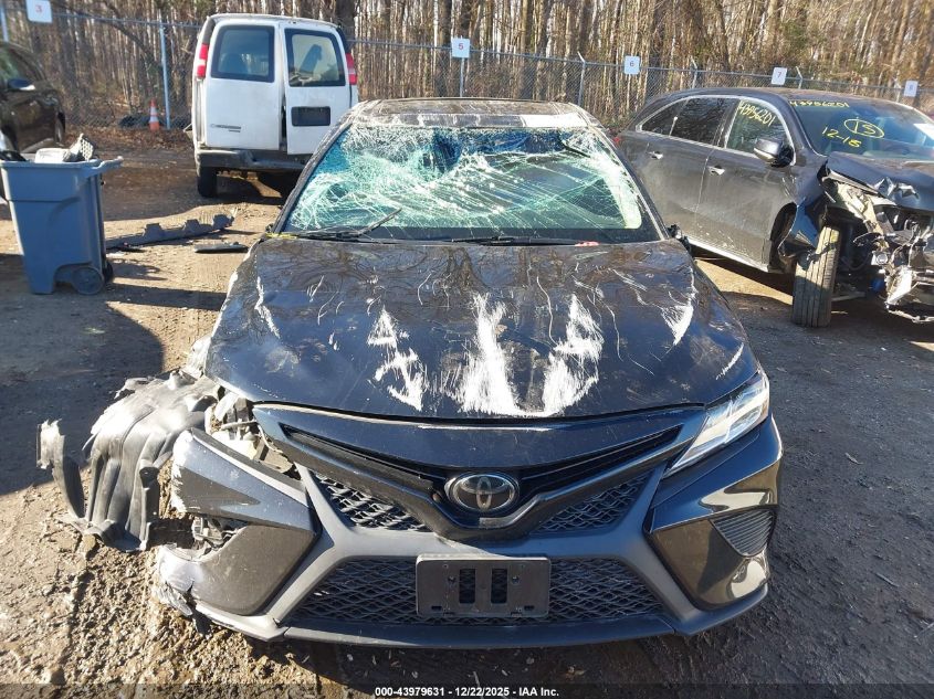 2018 Toyota Camry Se VIN: 4T1B11HK2JU080232 Lot: 43979631