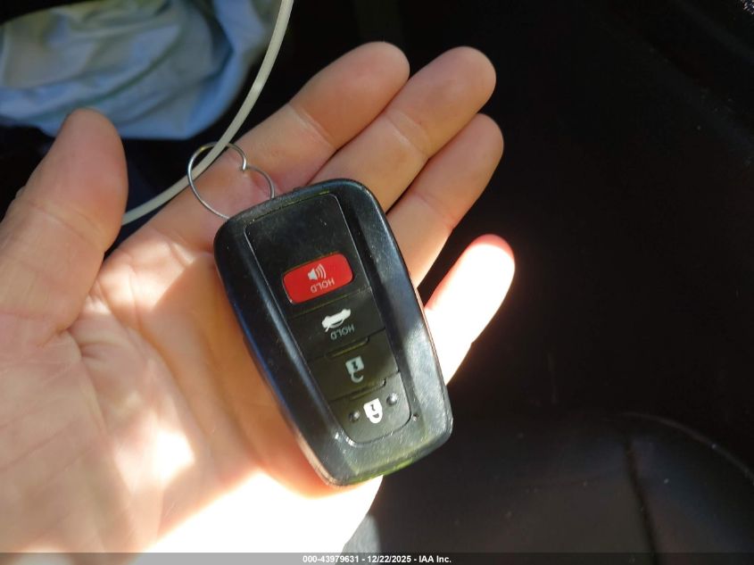 2018 Toyota Camry Se VIN: 4T1B11HK2JU080232 Lot: 43979631