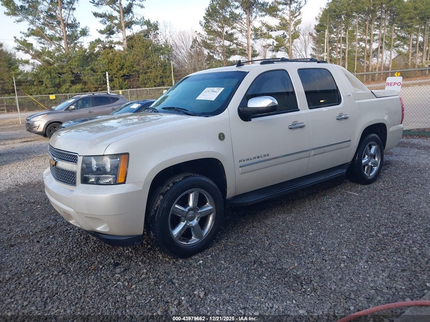2012 Chevrolet Avalanche 5.3 1500 Ltz white Lot 111043979662 Vin 3GNMCGE07CG149152