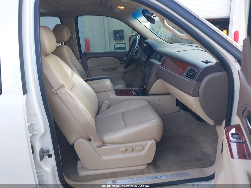 2012 Chevrolet Avalanche 5.3 1500 Ltz white Lot 111043979662 Vin 3GNMCGE07CG149152
