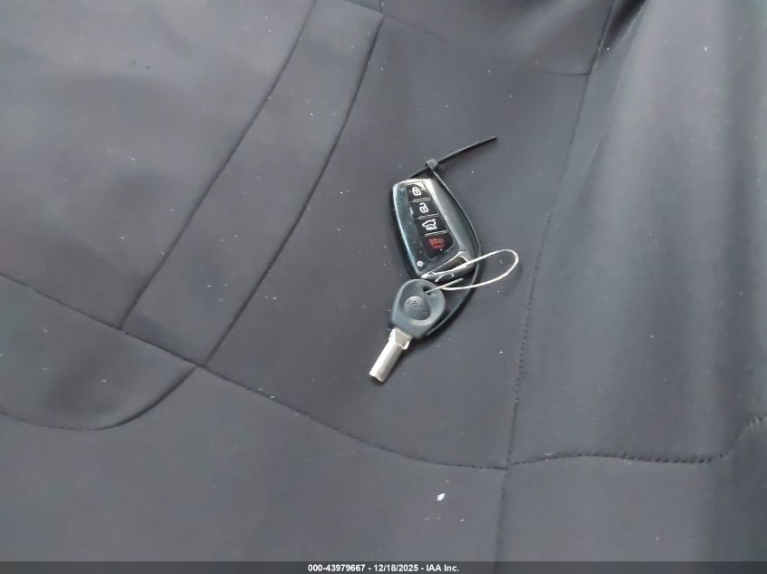 2018 Hyundai Santa Fe Se Ultimate VIN: KM8SRDHF0JU264274 Lot: 43979667