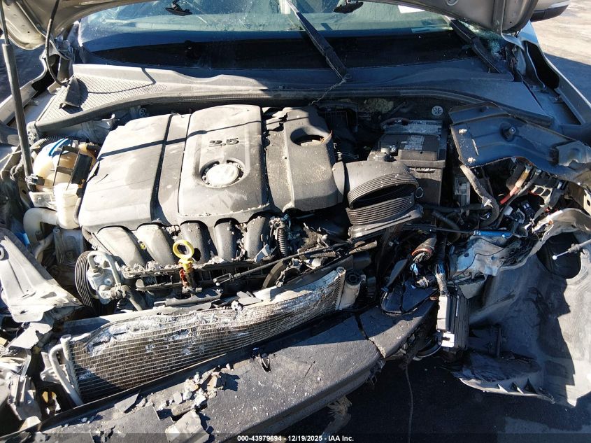 2014 Volkswagen Passat 2.5L S VIN: 1VWAH7A38EC007957 Lot: 43979694