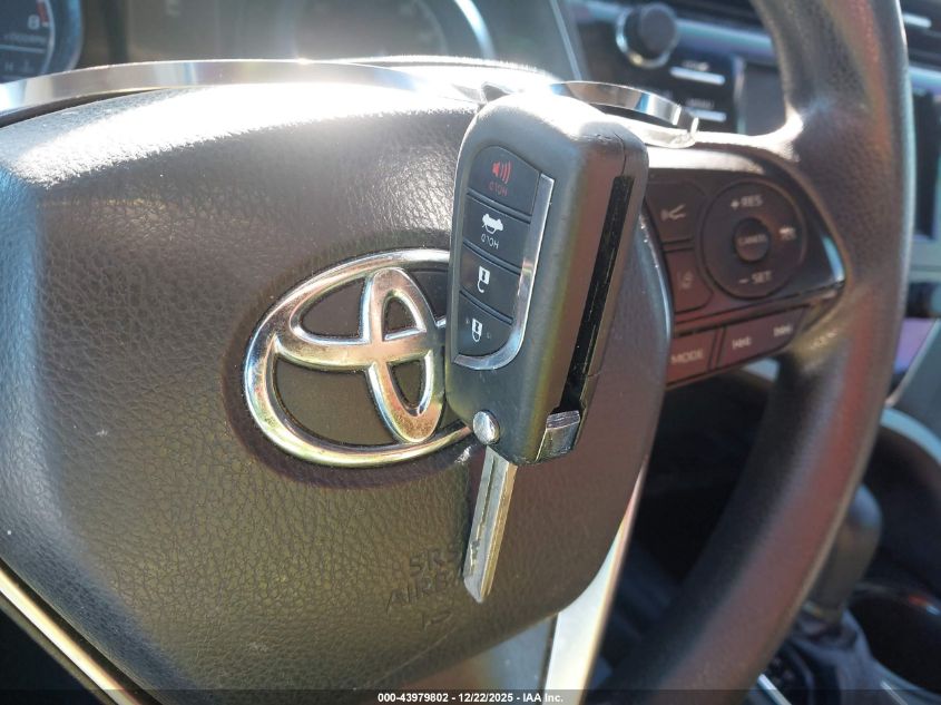 2018 Toyota Camry Le VIN: JTNB11HK4J3022564 Lot: 43979802