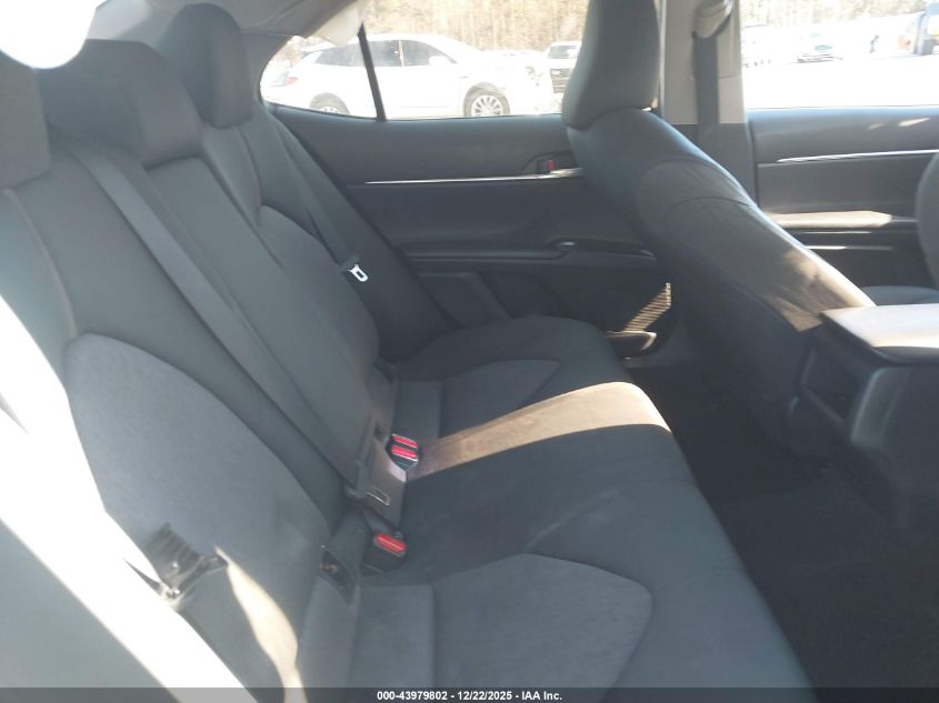 2018 Toyota Camry Le VIN: JTNB11HK4J3022564 Lot: 43979802