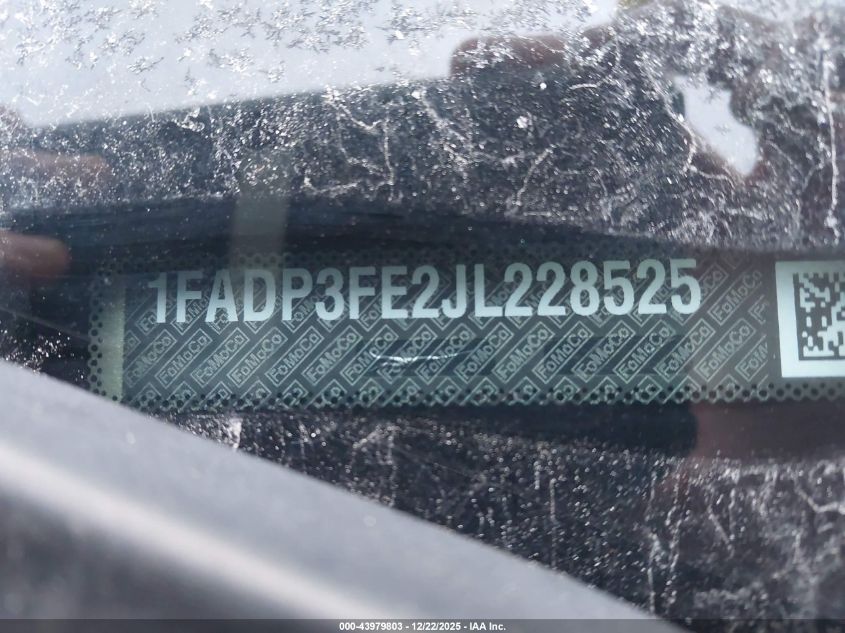 2018 Ford Focus Se VIN: 1FADP3FE2JL228525 Lot: 43979803