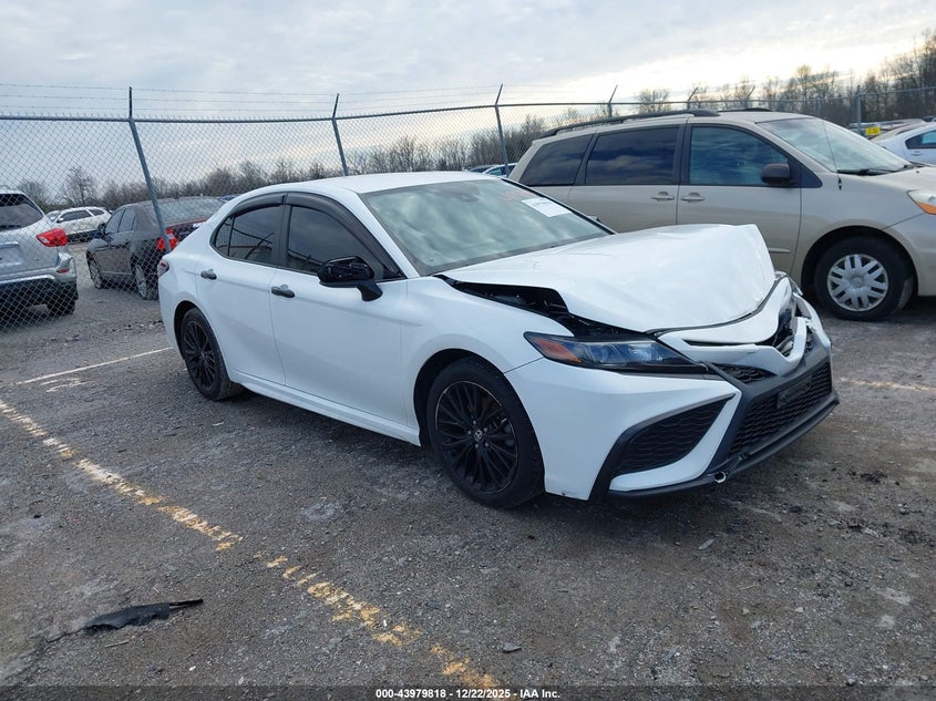 4T1G11AK8MU488156 2021 Toyota Camry Se Nightshade Edition auction photo 1