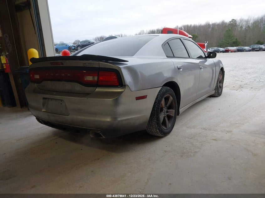 2C3CDXBGXEH266265 2014 DODGE CHARGER photo no. 4