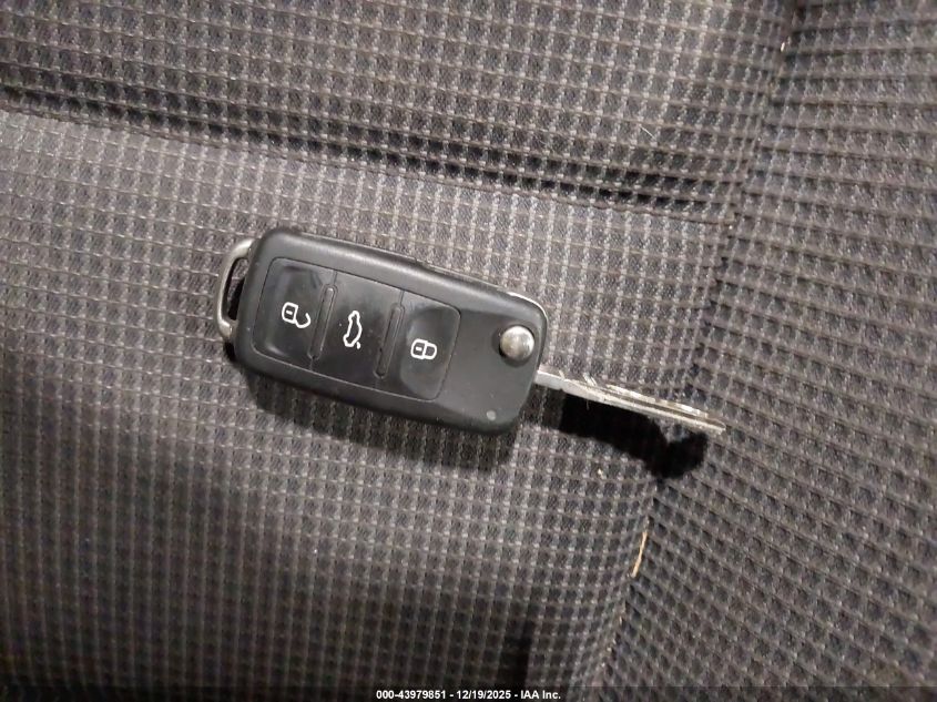 2014 Volkswagen Golf 2.0L Tdi VIN: WVWDM7AJ6EW005259 Lot: 43979851