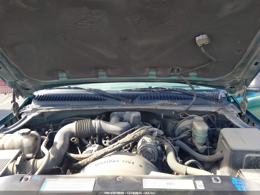 2000 Chevrolet Silverado 1500 VIN: 1GCEC19W8YZ294927 Lot: 43979856