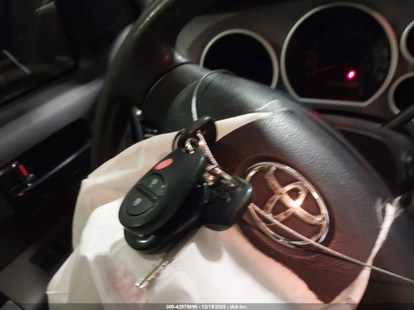 2011 Toyota Tundra Grade 4.6L V8 VIN: 5TFDM5F17BX018640 Lot: 43979896