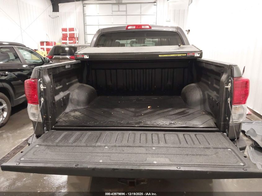 2011 Toyota Tundra Grade 4.6L V8 VIN: 5TFDM5F17BX018640 Lot: 43979896