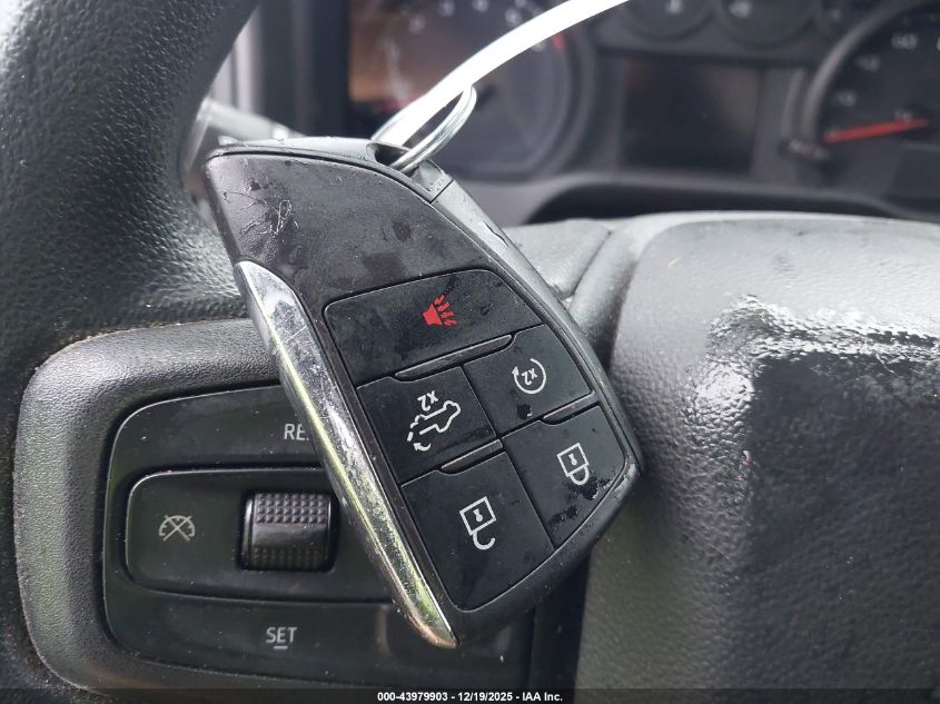 2022 Chevrolet Silverado 1500 4Wd Standard Bed Custom Trail Boss VIN: 3GCPDCED1NG563223 Lot: 43979903