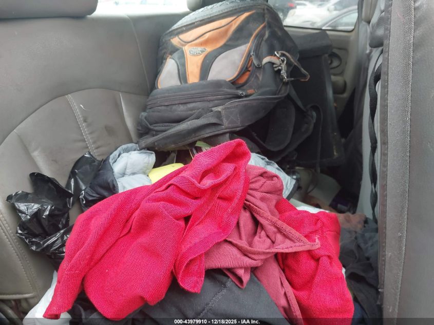 2000 GMC Sierra 2500 Sle VIN: 1GTGK29U3YE185394 Lot: 43979910