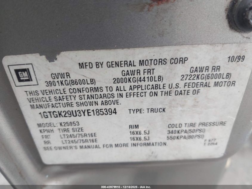 2000 GMC Sierra 2500 Sle VIN: 1GTGK29U3YE185394 Lot: 43979910