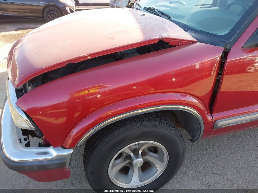 1998 Chevrolet Blazer Lt VIN: 1GNCS13W5W2165625 Lot: 43979956