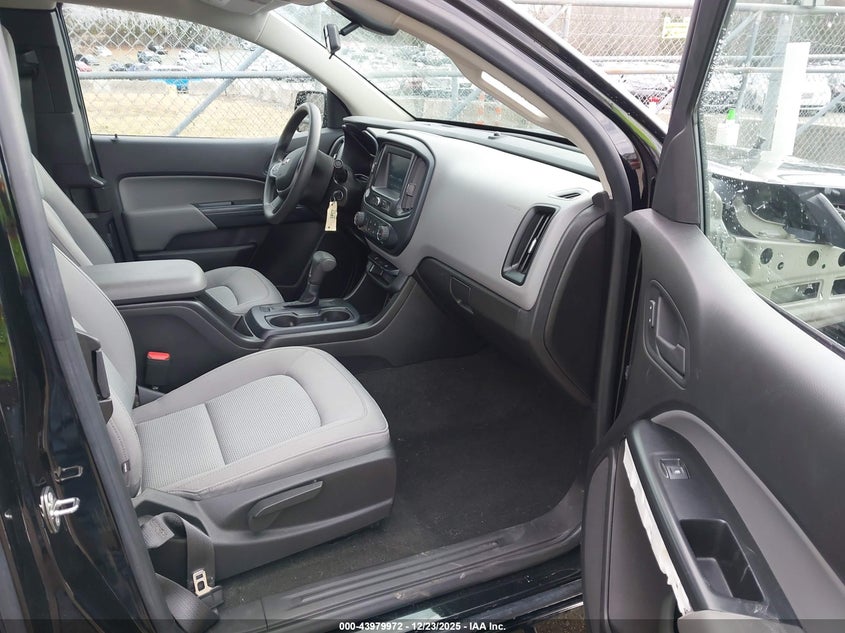 VIN 1GCHTBEAXJ1208664 2018 CHEVROLET COLORADO WT