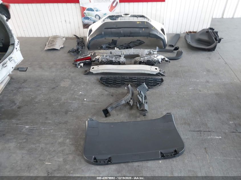 2019 Toyota Rav4 Le VIN: 2T3H1RFV6KW038693 Lot: 43979992