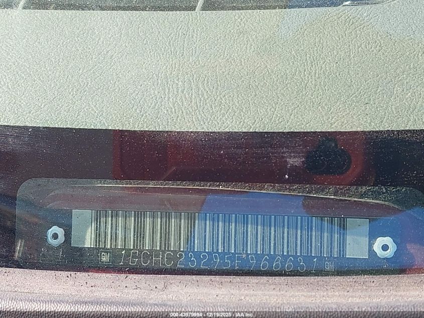 2005 Chevrolet Silverado 2500Hd Lt VIN: 1GCHC23295F966631 Lot: 43979994