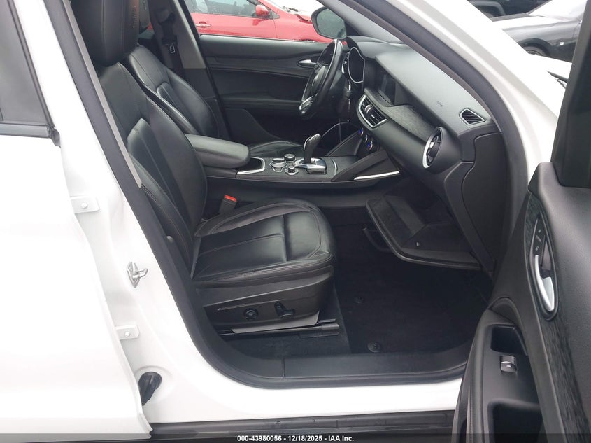 2020 Alfa Romeo Stelvio Rwd