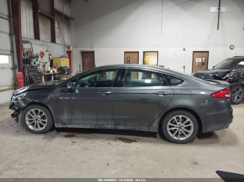 2019 Ford Fusion Energi Titanium VIN: 3FA6P0SU3KR215094 Lot: 43980094