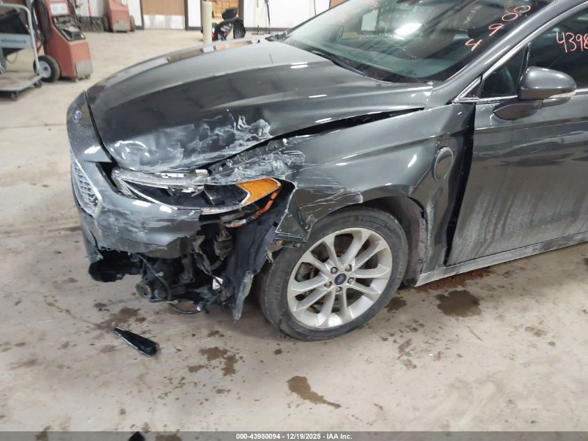 2019 Ford Fusion Energi Titanium VIN: 3FA6P0SU3KR215094 Lot: 43980094