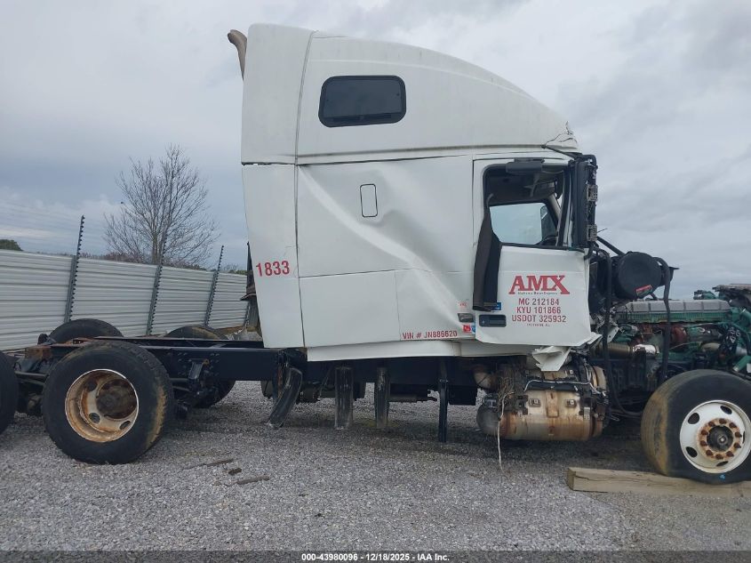 2018 Volvo Vnl VIN: 4V4NC9EH7JN886620 Lot: 43980096