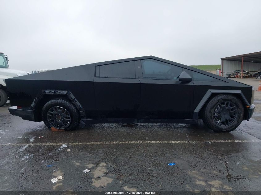 2024 Tesla Cybertruck All-Wheel Drive VIN: 7G2CEHED0RA001313 Lot: 43980098