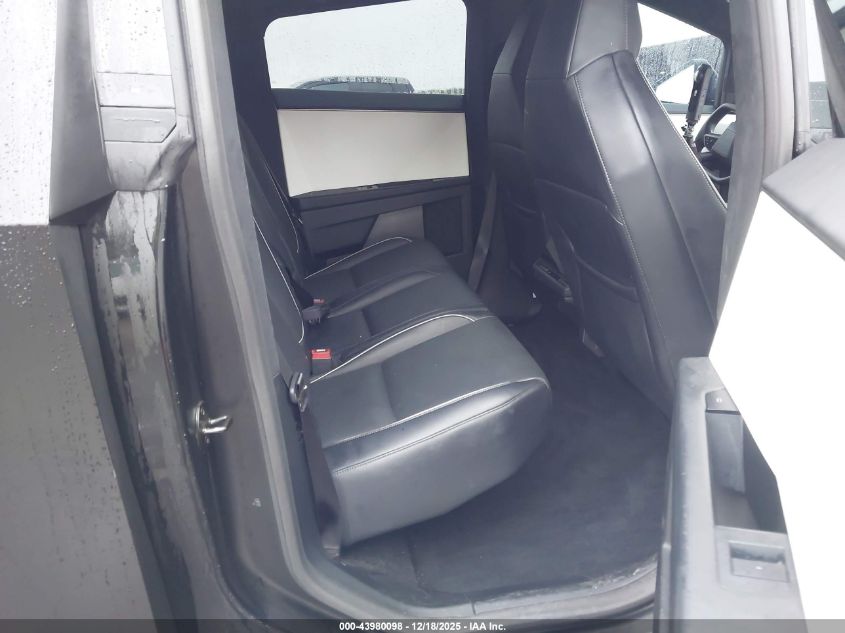 2024 Tesla Cybertruck All-Wheel Drive VIN: 7G2CEHED0RA001313 Lot: 43980098