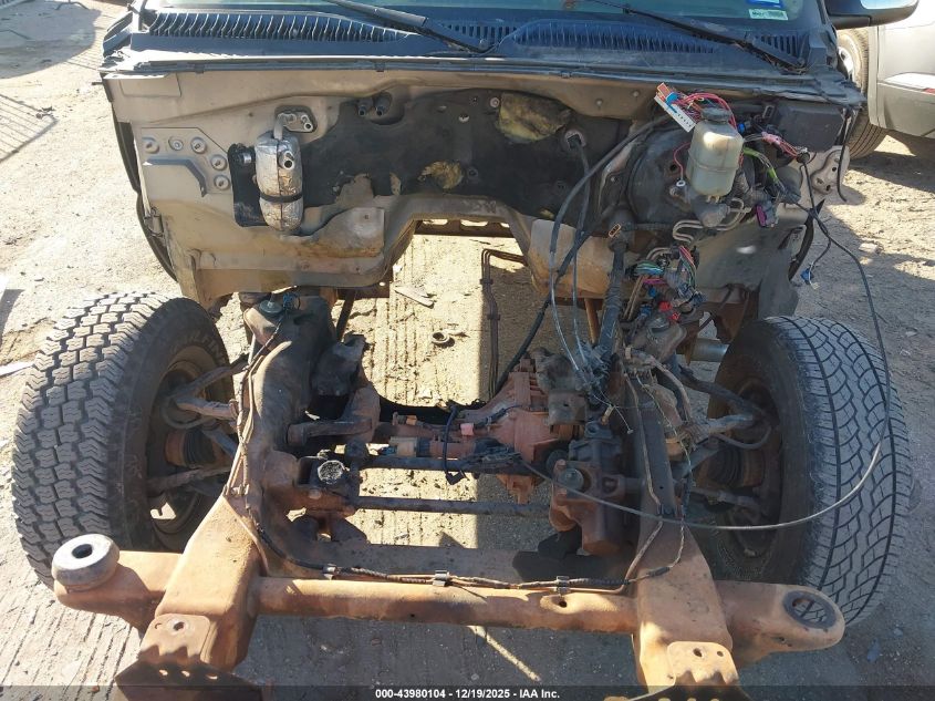 2002 Chevrolet Silverado 1500 Lt VIN: 2GCEK19T921257555 Lot: 43980104