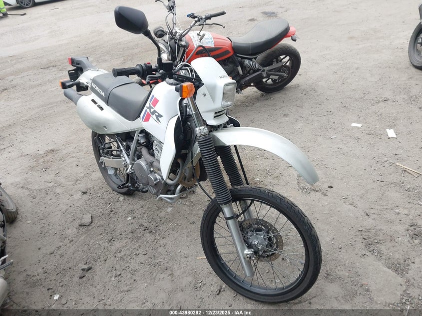 JH2RD0611RK300148 HONDA XR650 Photo 1