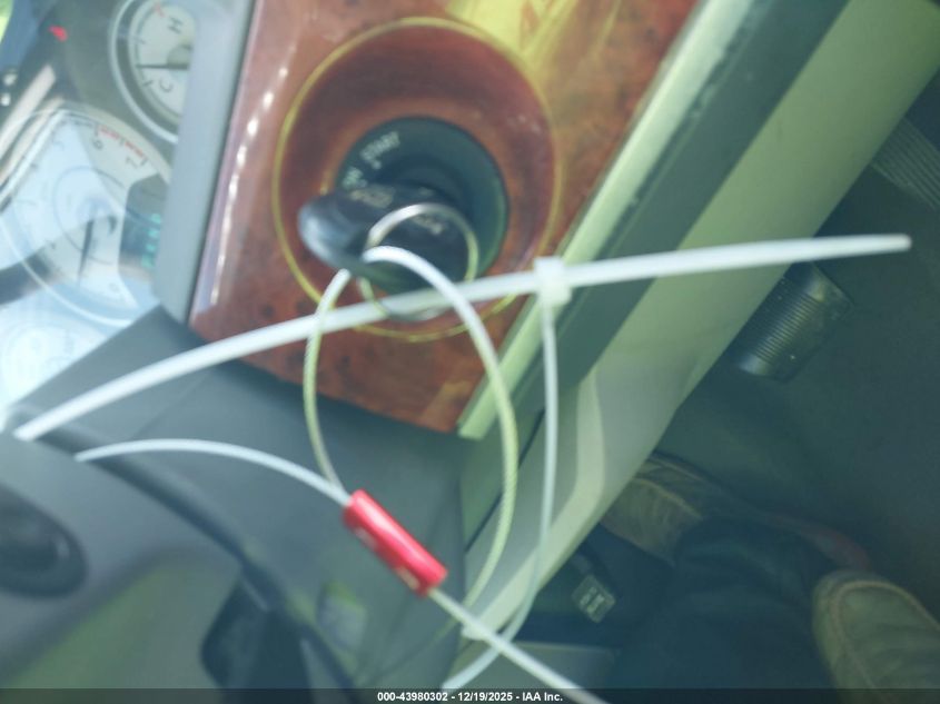 2009 Chrysler Town & Country Touring VIN: 2A8HR54199R567618 Lot: 43980302