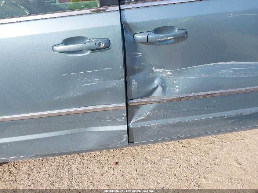 2009 Chrysler Town & Country Touring VIN: 2A8HR54199R567618 Lot: 43980302