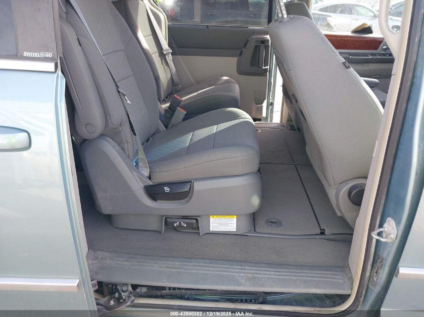 2009 Chrysler Town & Country Touring VIN: 2A8HR54199R567618 Lot: 43980302