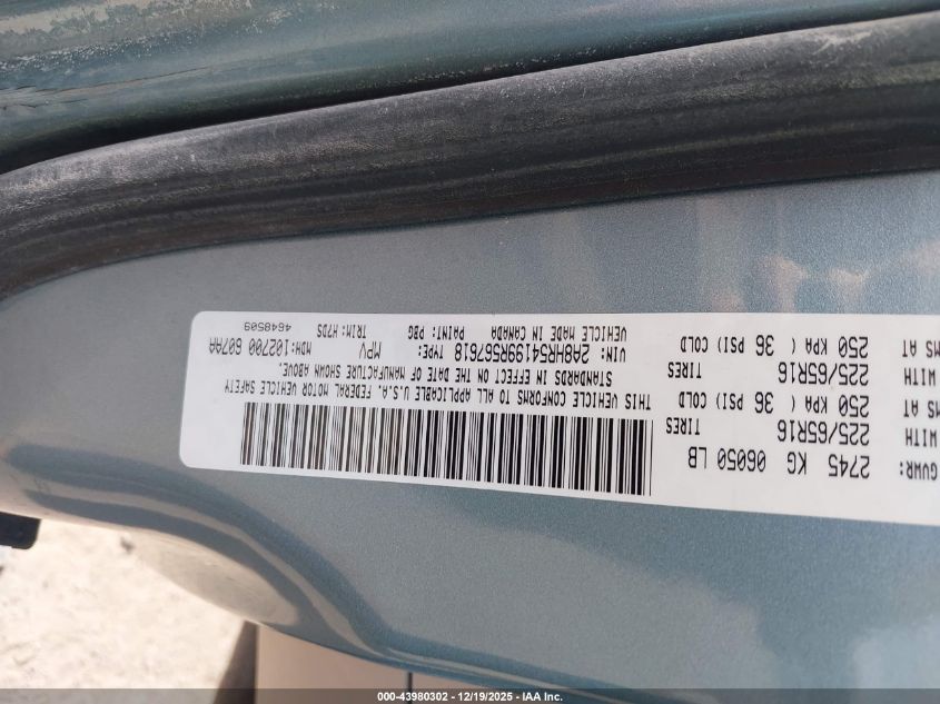 2009 Chrysler Town & Country Touring VIN: 2A8HR54199R567618 Lot: 43980302