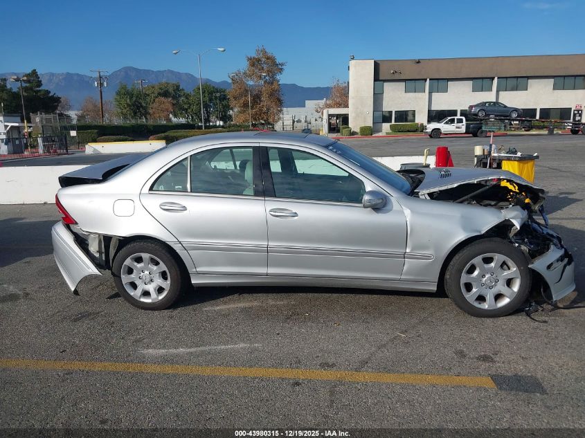 2005 Mercedes-Benz C 240 Luxury 4Matic VIN: WDBRF81JX5F677121 Lot: 43980315