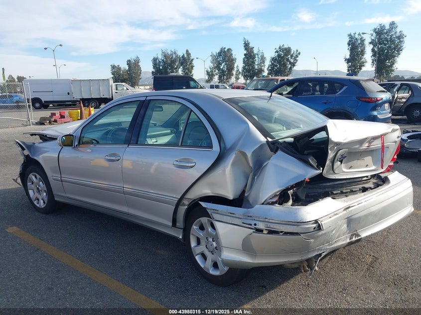 2005 Mercedes-Benz C 240 Luxury 4Matic