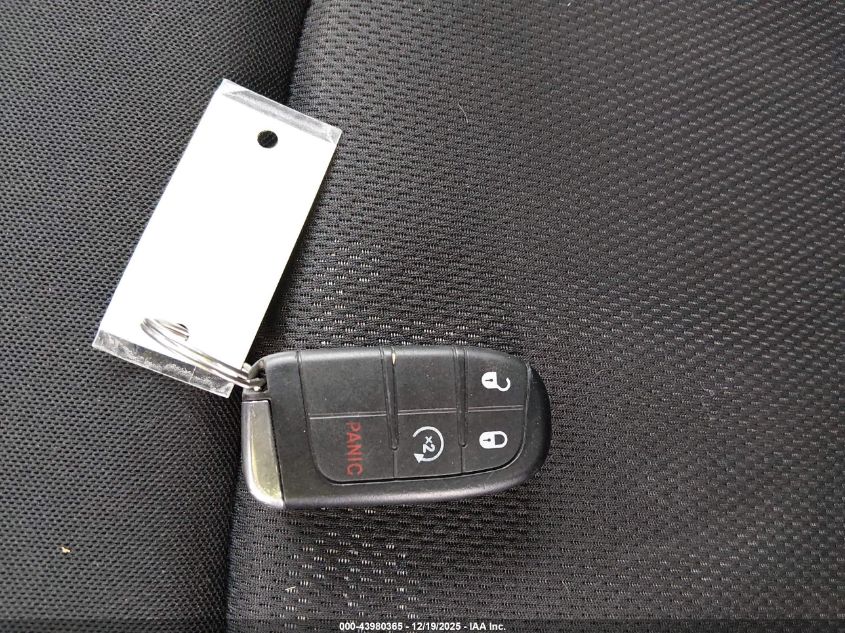 2017 Jeep Renegade Latitude Fwd VIN: ZACCJABB9HPF68090 Lot: 43980365