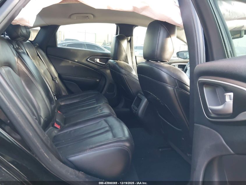 2017 Chrysler 200 Limited Platinum VIN: 1C3CCCAB2HN501075 Lot: 43980369