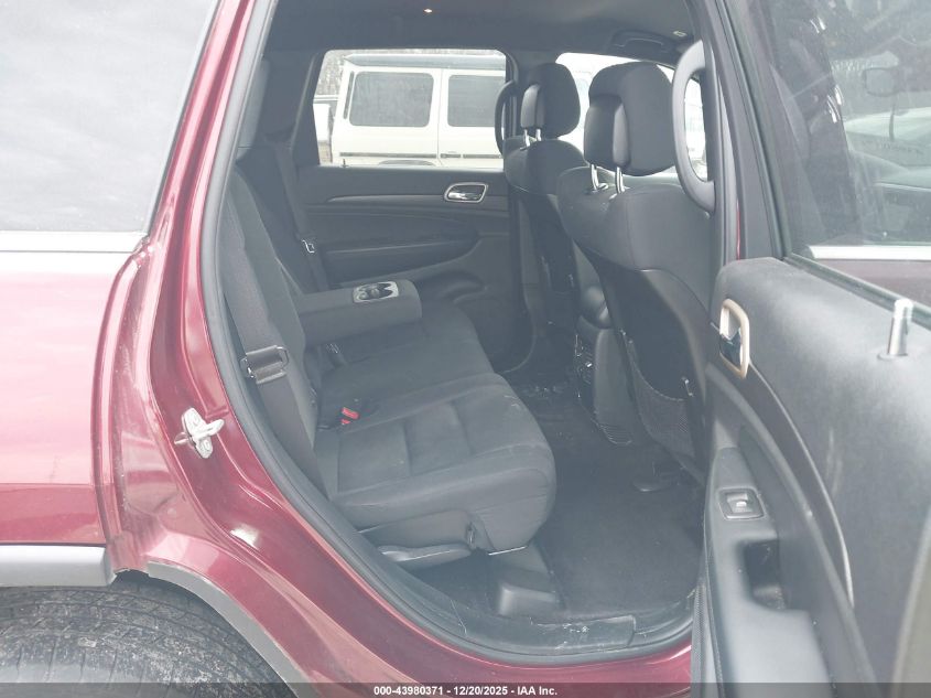 2017 Jeep Grand Cherokee Laredo 4X4 VIN: 1C4RJFAG4HC667425 Lot: 43980371