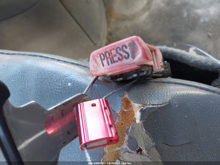 2005 Ford E-250 Commercial/Recreational VIN: 1FTNE24W65HA48581 Lot: 43980397