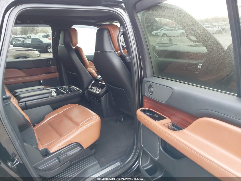 VIN 5LMJJ3LT8MEL14294 2021 LINCOLN NAVIGATOR RESERVE L