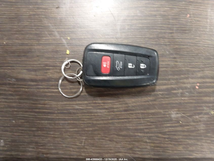 2021 Toyota Highlander Xle VIN: 5TDGZRBH1MS086868 Lot: 43980433