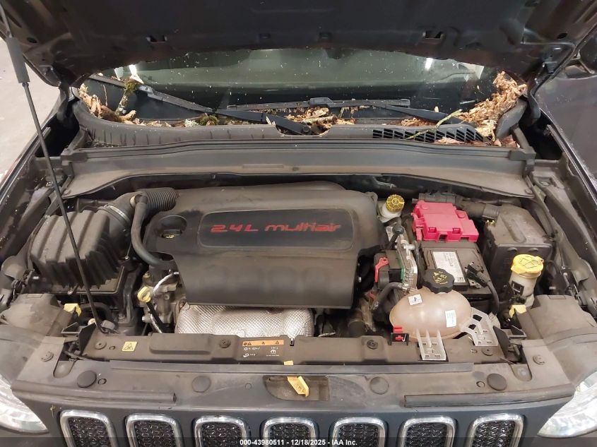 2018 Jeep Renegade Latitude 4X4 VIN: ZACCJBBB6JPH10391 Lot: 43980511