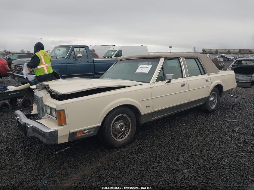 1989 Lincoln Town Car Signature