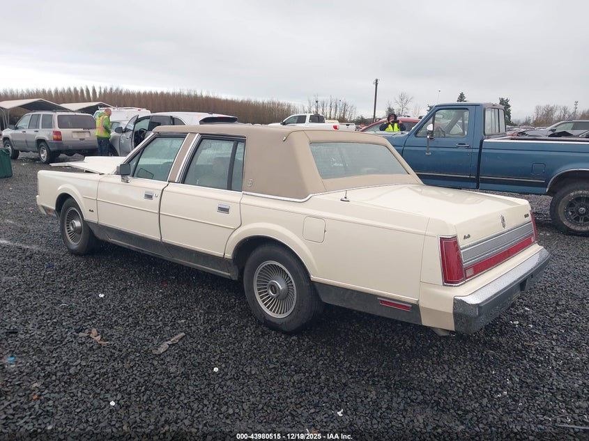 1989 Lincoln Town Car Signature