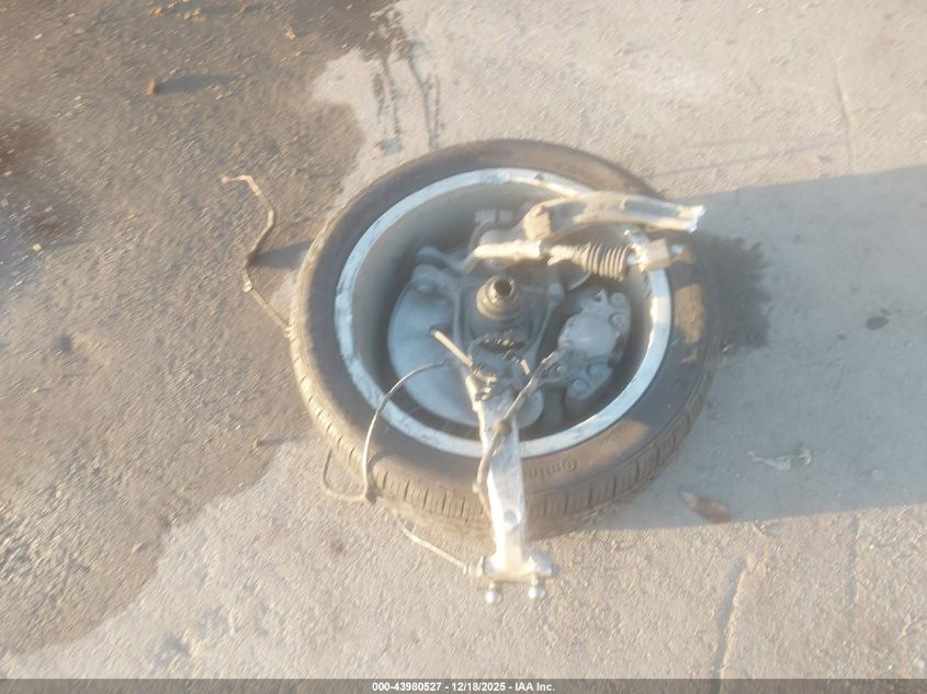 2013 Audi A4 2.0T Premium VIN: WAUBFAFL0DN029938 Lot: 43980527