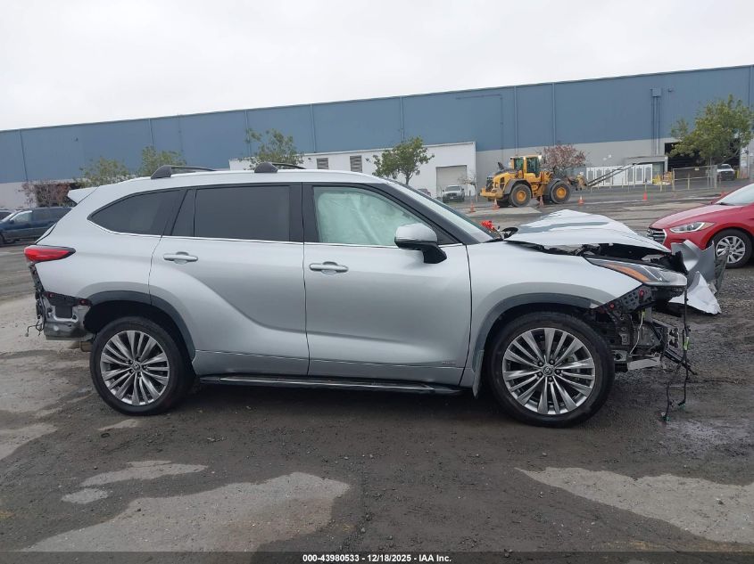 2022 Toyota Highlander Hybrid Platinum VIN: 5TDEBRCH5NS070393 Lot: 43980533
