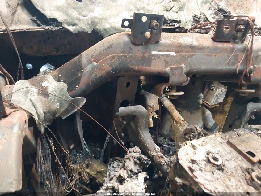 2019 GMC Sierra 2500Hd Sle VIN: 1GT12PEY3KF217239 Lot: 43980581