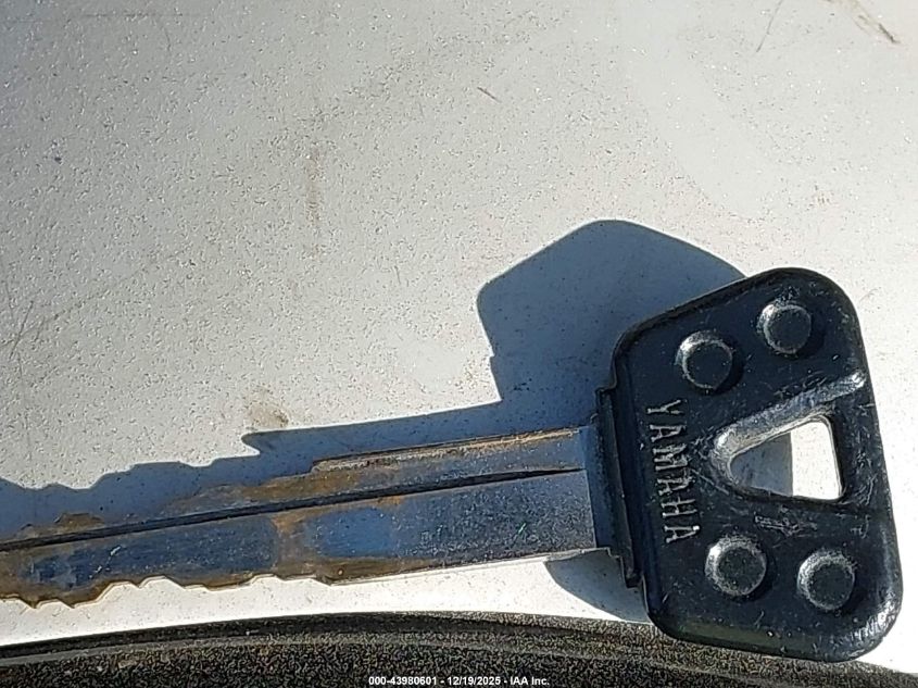 2005 Yamaha Fz6 S VIN: JYARJ08E25A002561 Lot: 43980601